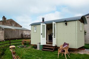 Dales Shepherds Hut base