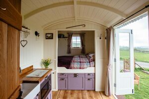 Book Yorkshire Dales Shepherds Hut